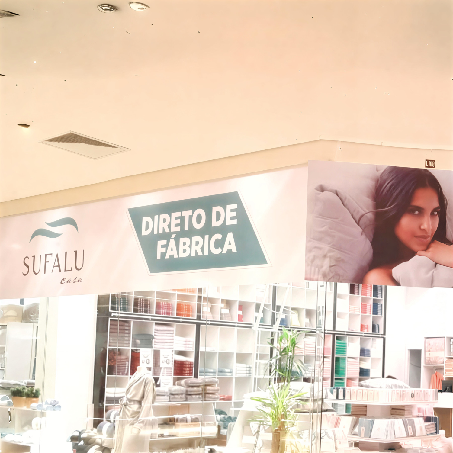 Imagem relativa a Vitrines E Fachadas